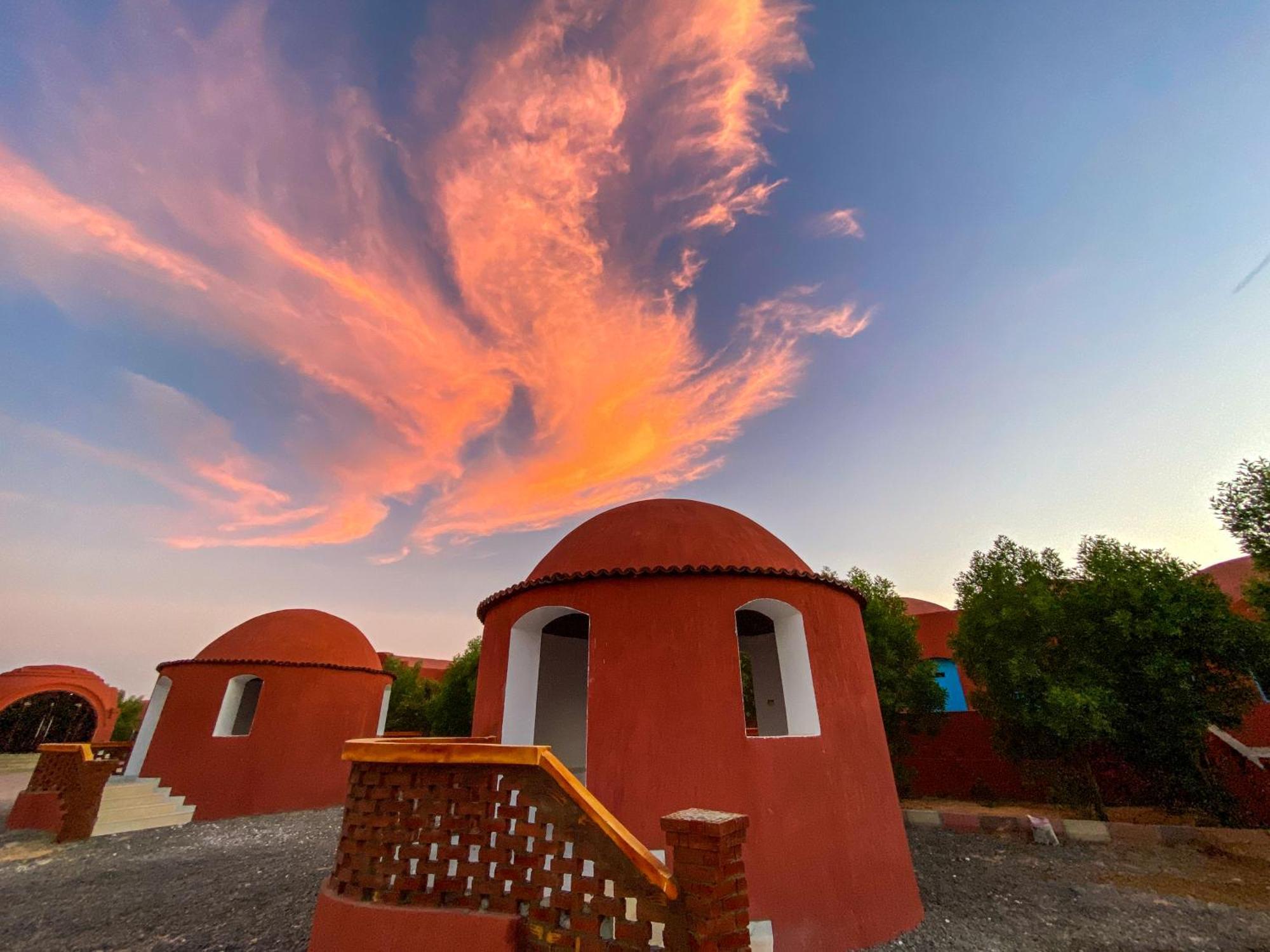 B&W Sahara Sky Camp Farafra Exterior foto